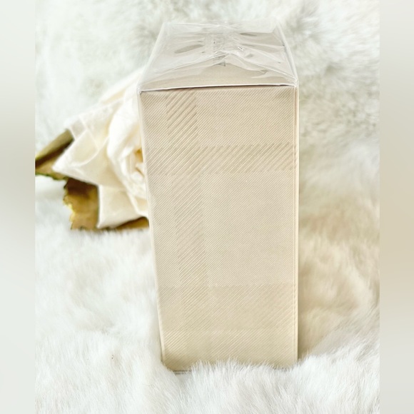 New with tags BURBERRY FOR WOMEN. CLASSIC #burberry #giftsforher #giftsformom - Picture 4 of 6